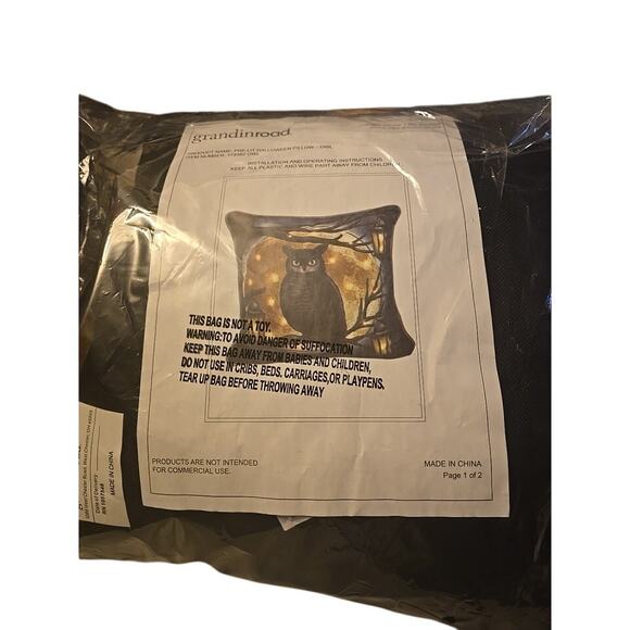 Grandin Road Holloween pillow owl with light up eyes new in bag - Picture 2 of 7